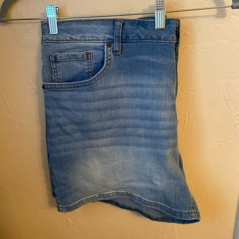 Women’s Plus Mid Rise Jean Shorts